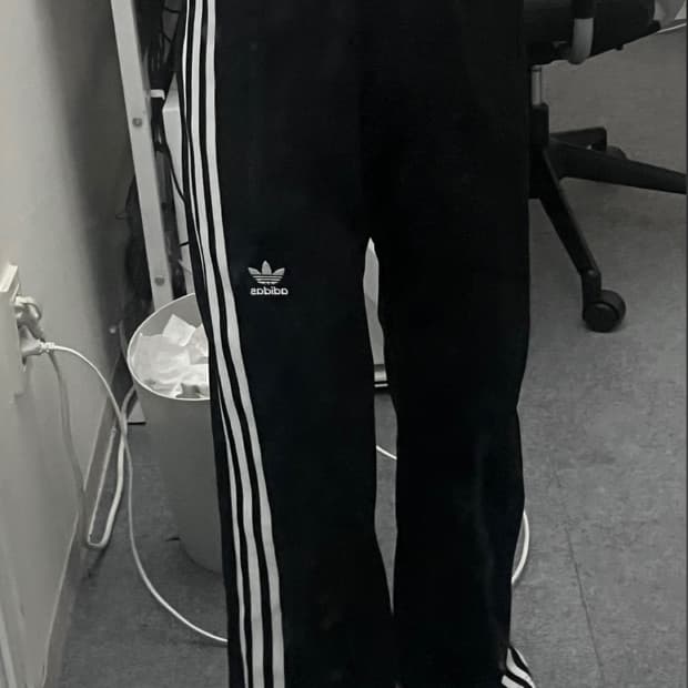 아디다스 클래식 트랙팬츠 블랙 XS 새상품