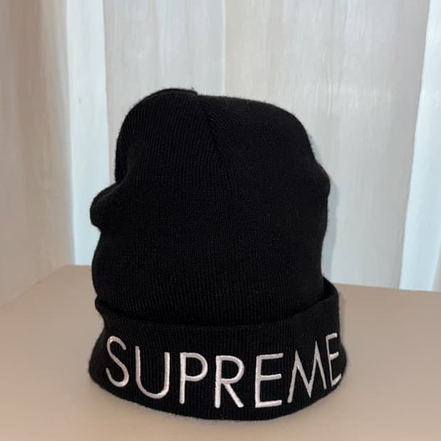 슈프림비니모자