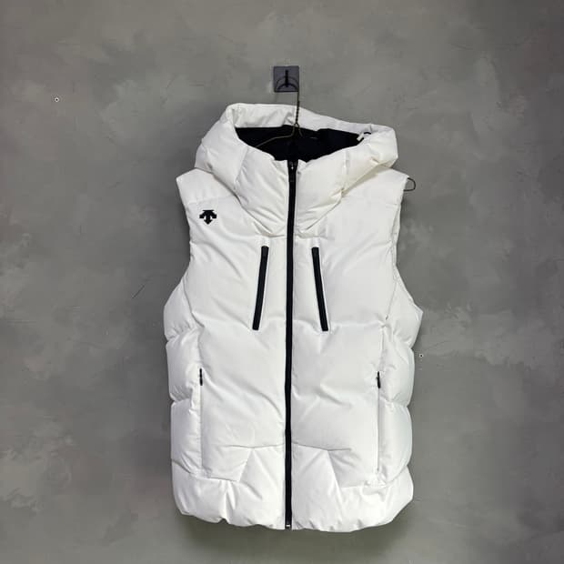 데상트 덕 다운 패딩 조끼 화이트