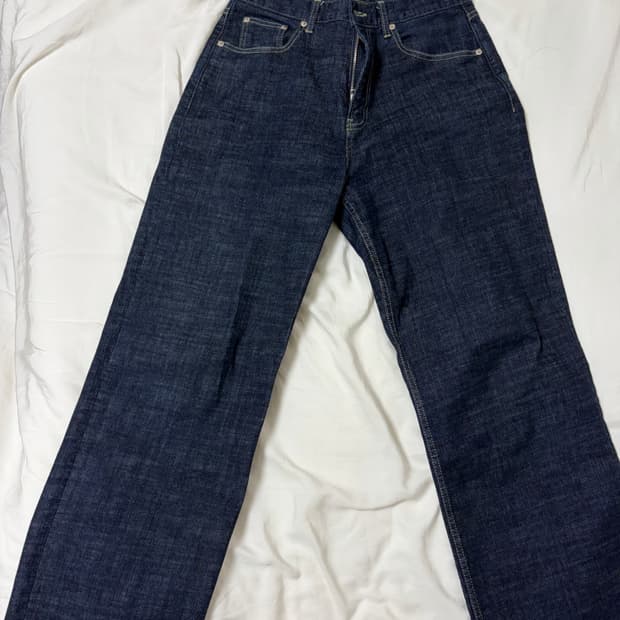 모드나인 생지데님 31사이즈 팝니다.