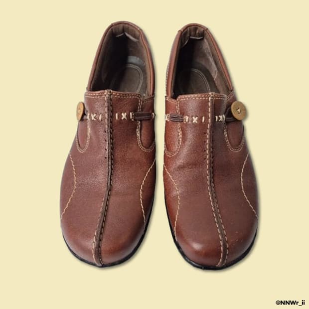 CLARKS MARY JANE BROWN