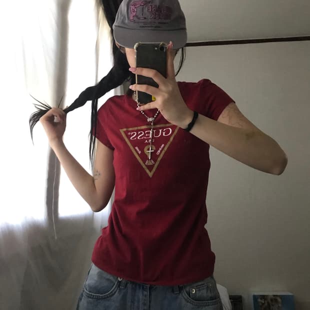 게스 딱붙핏 반팔티셔츠