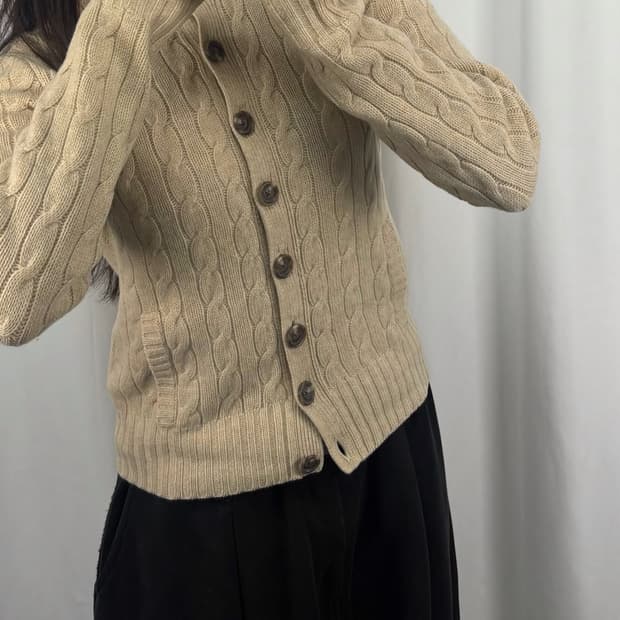 폴로 꽈배기 카라 니트 가디건