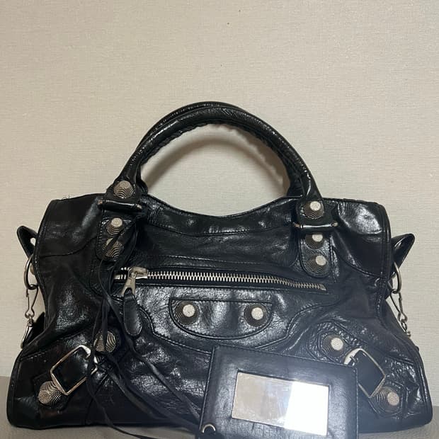 발렌시아가 모터백 블랙