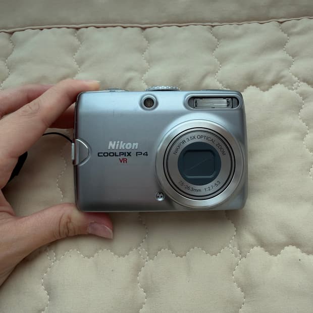 니콘 쿨픽스 p4 