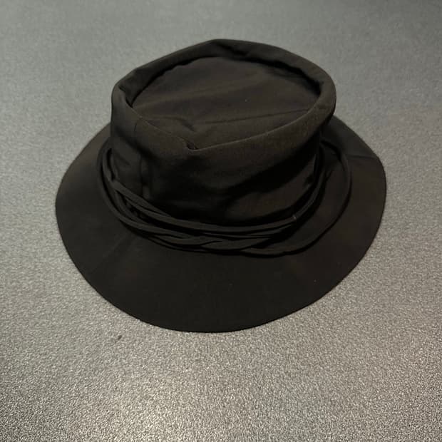 Y's 요지 야마모토 블랙 벙거지 모자