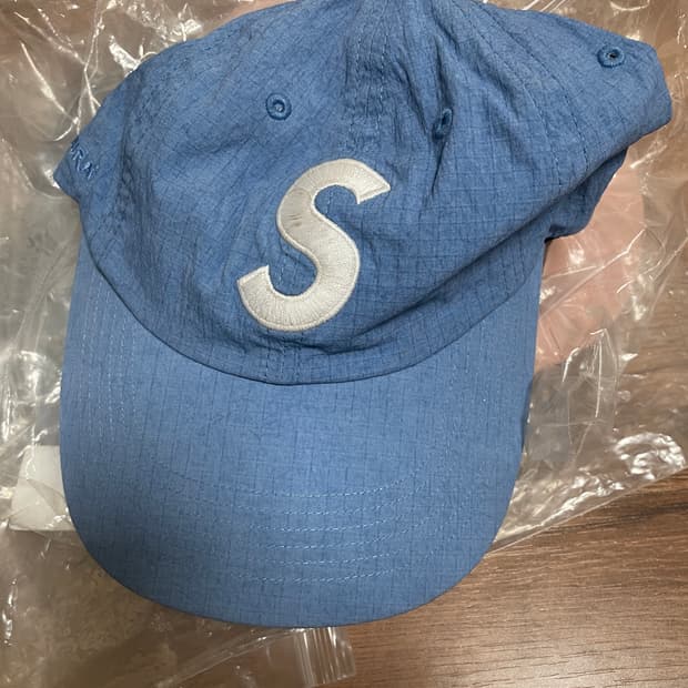 슈프림 코듀라 립스탑 S로고 캡