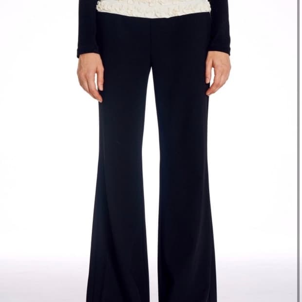 런웨이티켓(현 오운서) 아이싱팬츠 M사이즈(새상품)