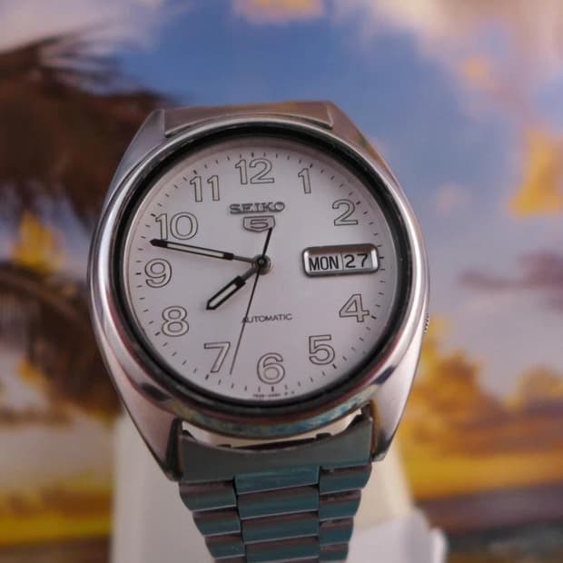 [정품] 세이코 클래식 크림 다이얼 야광 시계 (37MM)