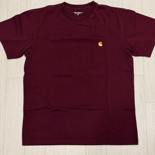 칼하트 윕 매디슨 반팔 티셔츠 와인
