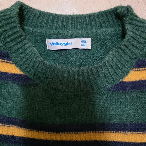 밸리걸 초록 스트라이프 니트