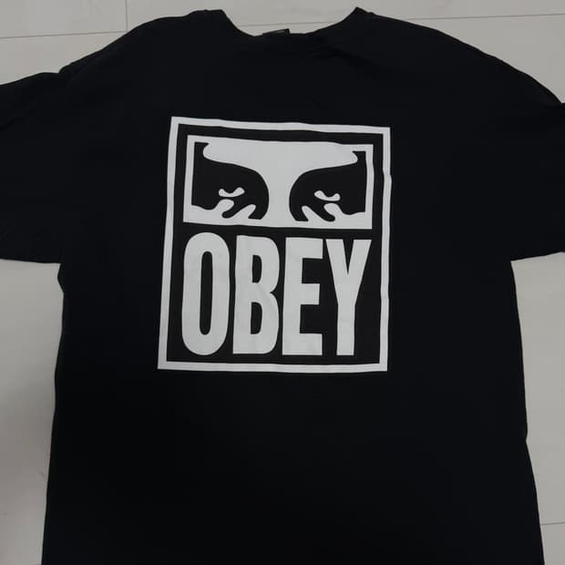 오베이 반팔티 L