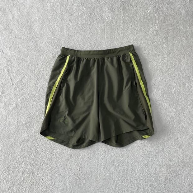 XL 언더아머 카키 반바지 남성 러닝