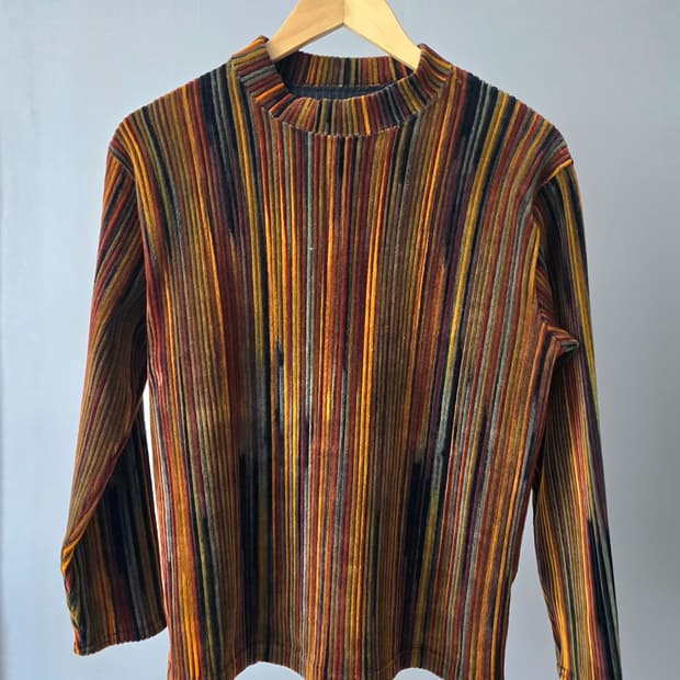 스트라이프 벨벳 텍스처 톱
