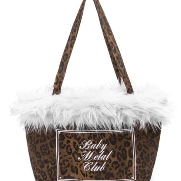 (구해요) 베이비메탈클럽 베메클 샤기백 화이트