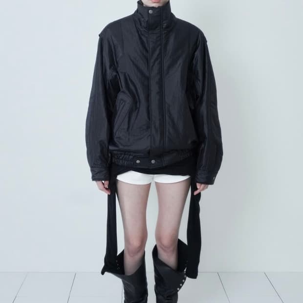 세릭 하이넥 봄버 자켓 블랙