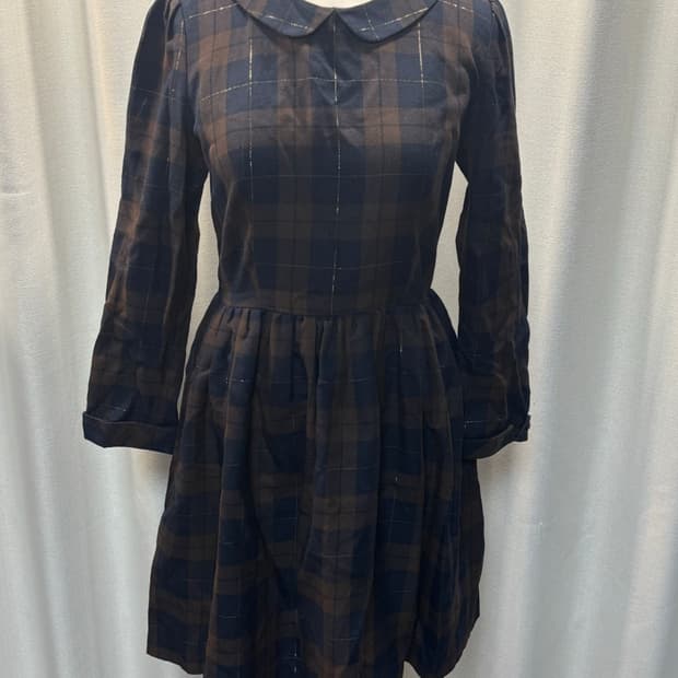 어쓰뮤직 체크무늬 원피스