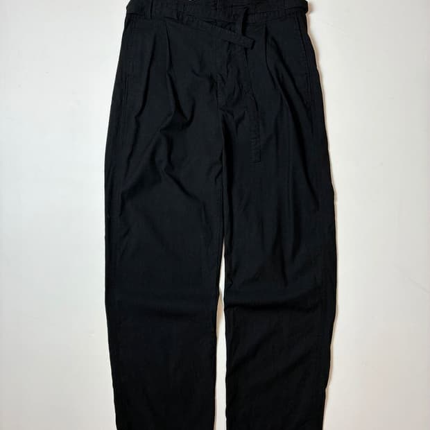 인사일런스 미니멀 벨티드 팬츠 PN9420