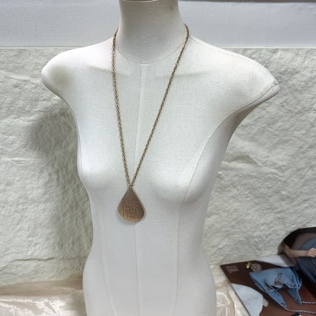 빈티지 중세 마테 the best is yet to come 목걸이