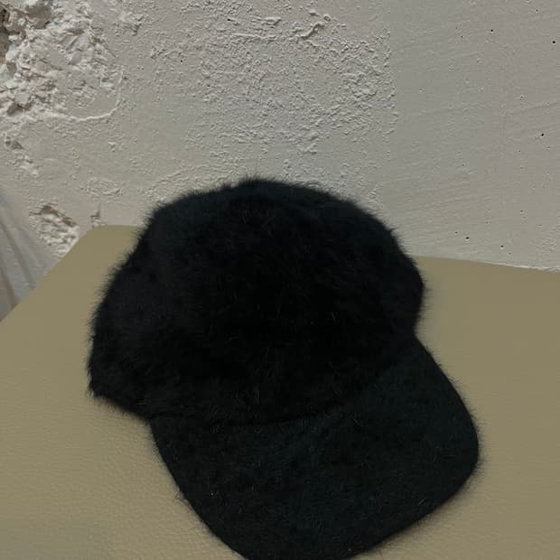 세실맥비 울 퍼 캡 모자