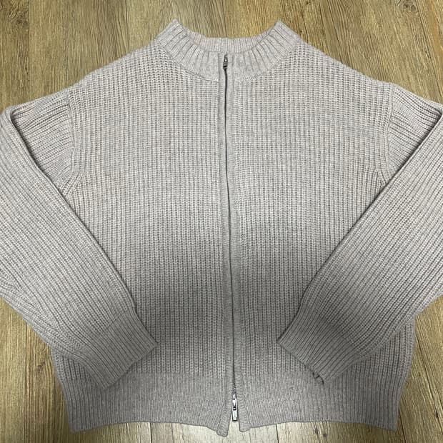 1)웨이비니스 타임리스 풀집업 니트