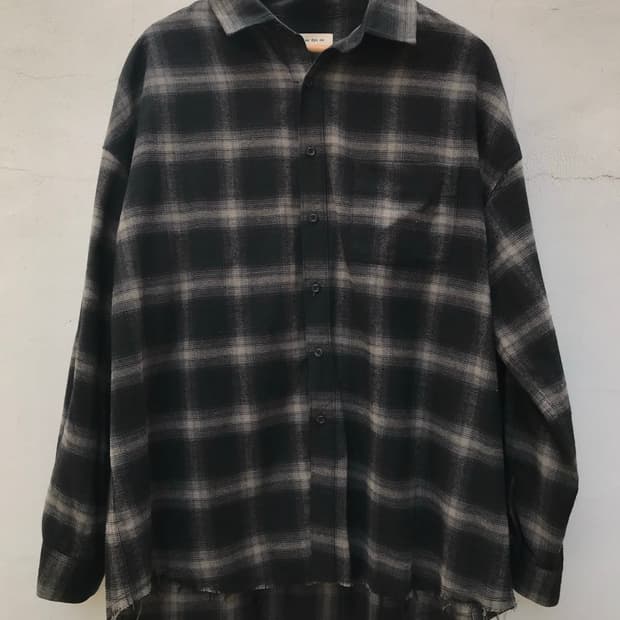 KAEO  cutting ombre shirt(아이들 소연착용)