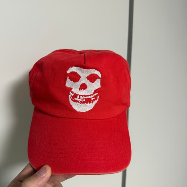 더 긱스 Skull face 5pannel cap (Faded red)