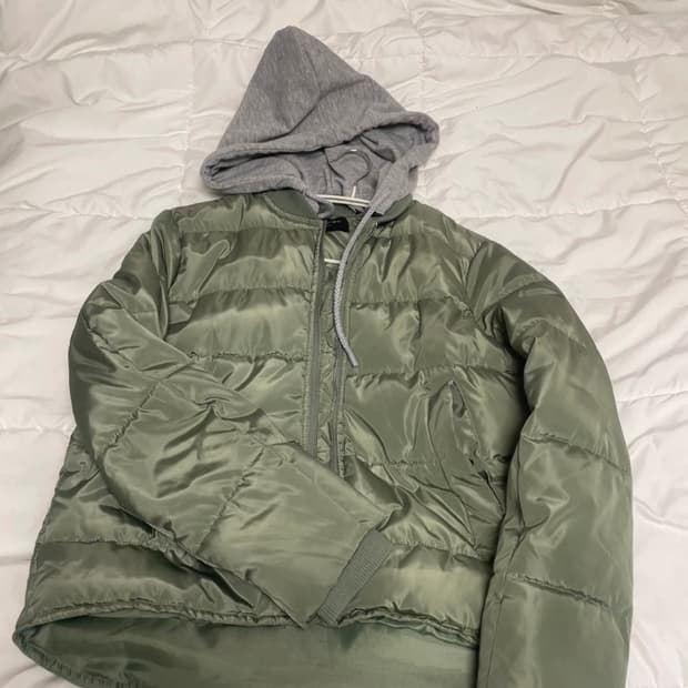 도쿄 모리 카키 후드 패딩