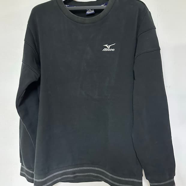 미즈노 블랙 맨투맨 티셔츠