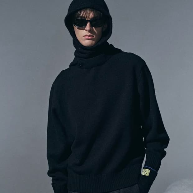 하우스 파인 울 니트 버튼 후디 블랙