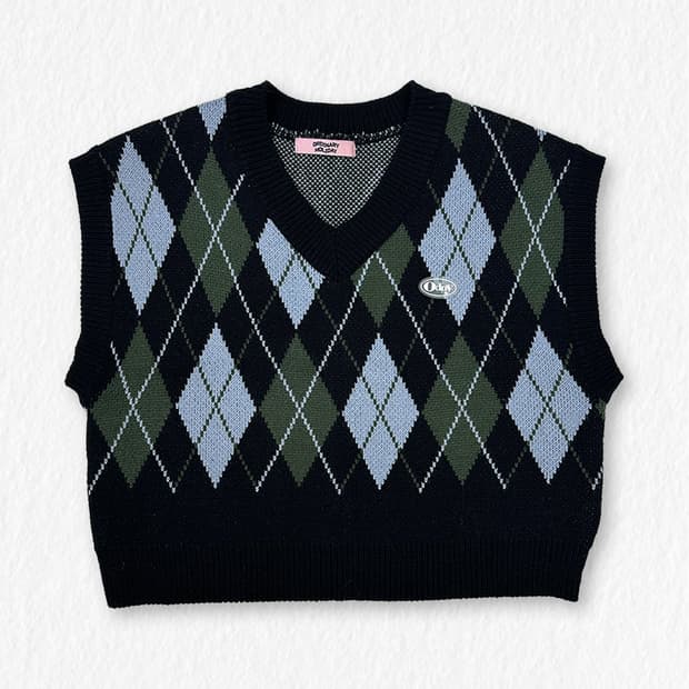 오디너리홀리데이 아가일 니트 베스트