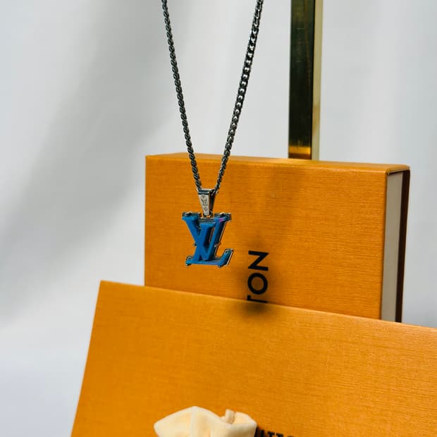 루이비통 모노그램 목걸이 멀티컬러