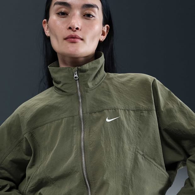 NIKE 나이키 스우시 우븐 크롭 자켓 카키