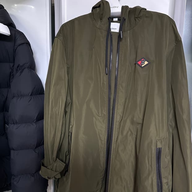 버버리 바람막이 판매