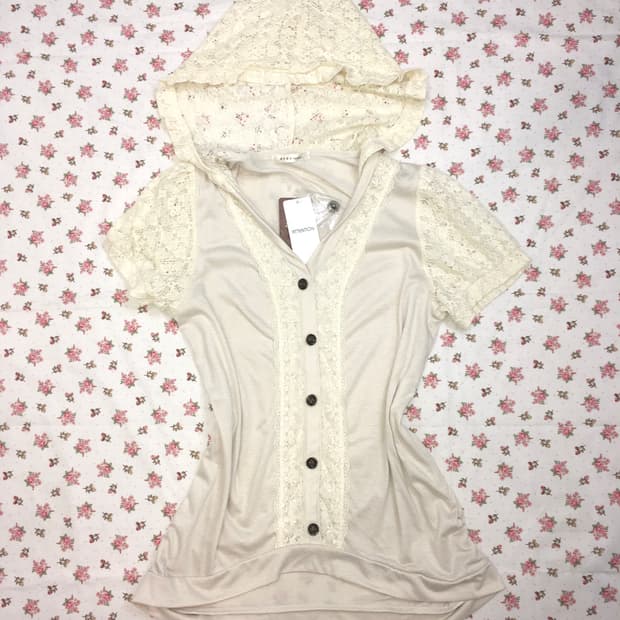 axes femme lace hood cardigan