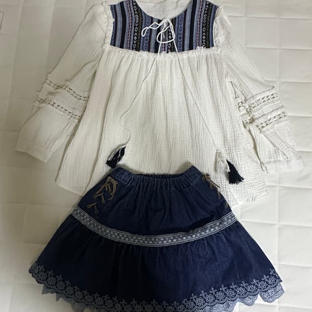 모리 블라우스 엑시즈팜 데님큐롯치마 세트