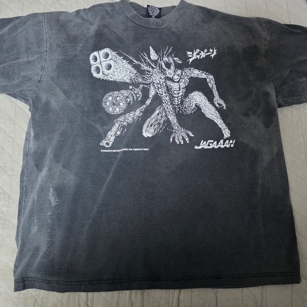 [XXL] BOOT 자간 페이드 블랙 부틀렉 애니 티셔츠