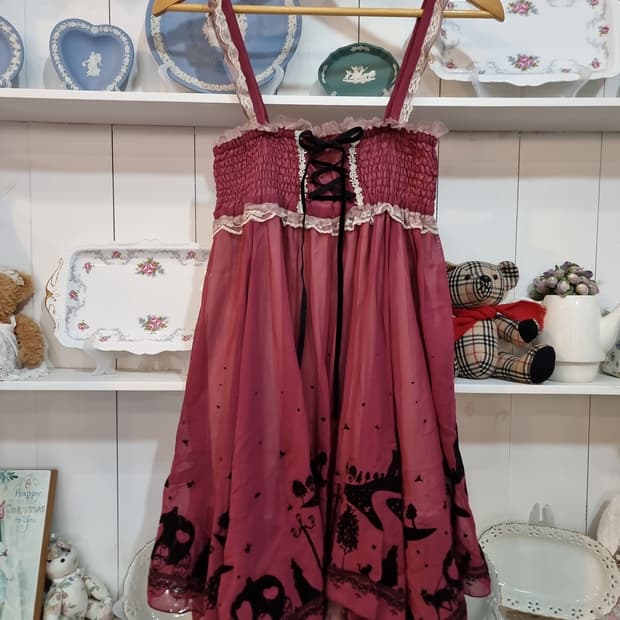 고딕 실루엣 언발 원피스