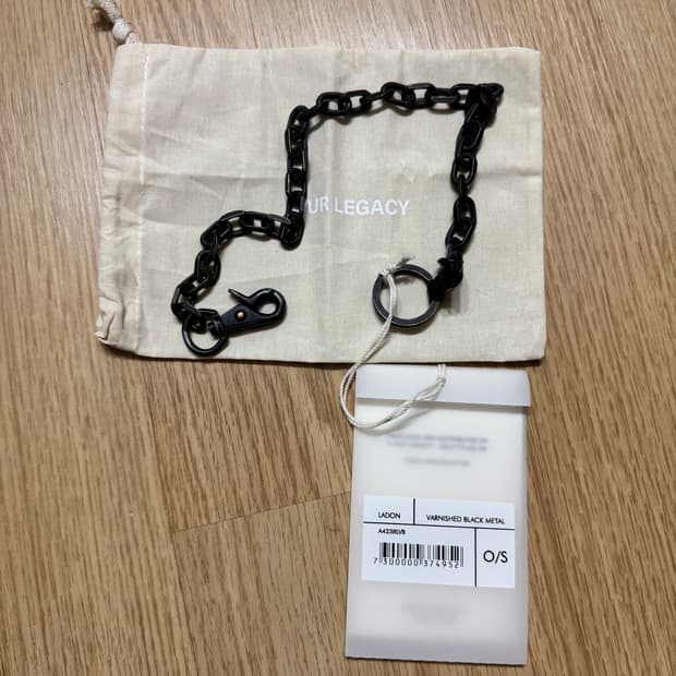 아워레가시 라돈 키체인 바니시드 블랙 메탈