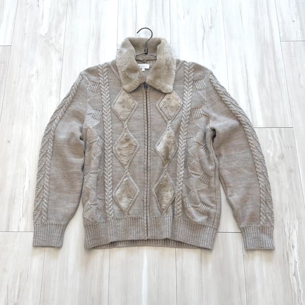 Light beige wool knit zip-up