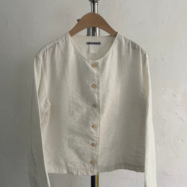 Issey Miyake 이세이미야케 90‘s 화이트 논카라 린넨 자켓