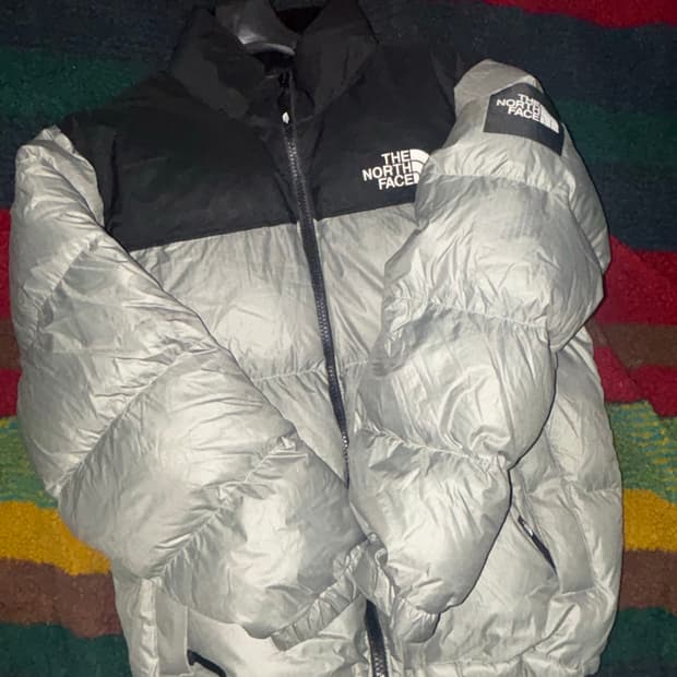 노스페이스 눕시 라이트카키 팝니다