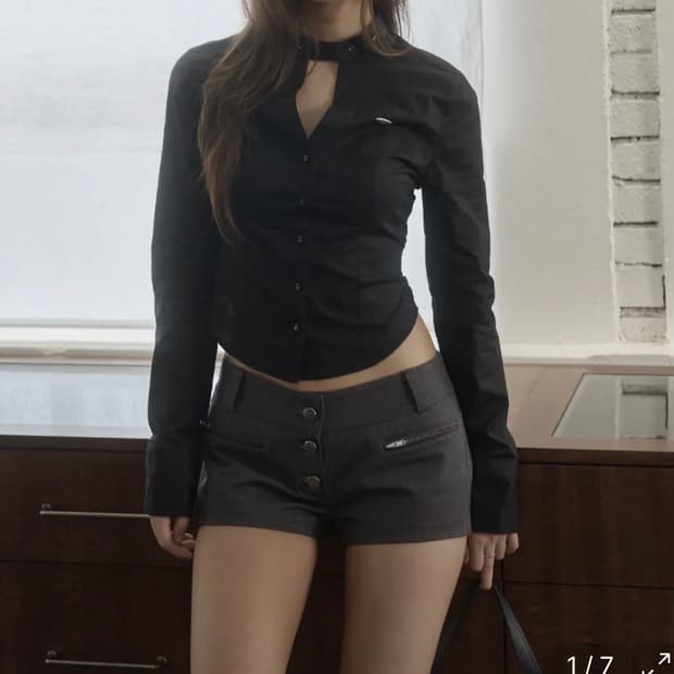 Toh 티오에이치 Regina micro shorts 