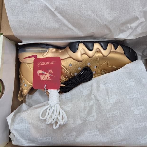 나이키 x 슈프림 SB 에어 맥스 2 CB 94 로우 골드 메탈릭 골드 