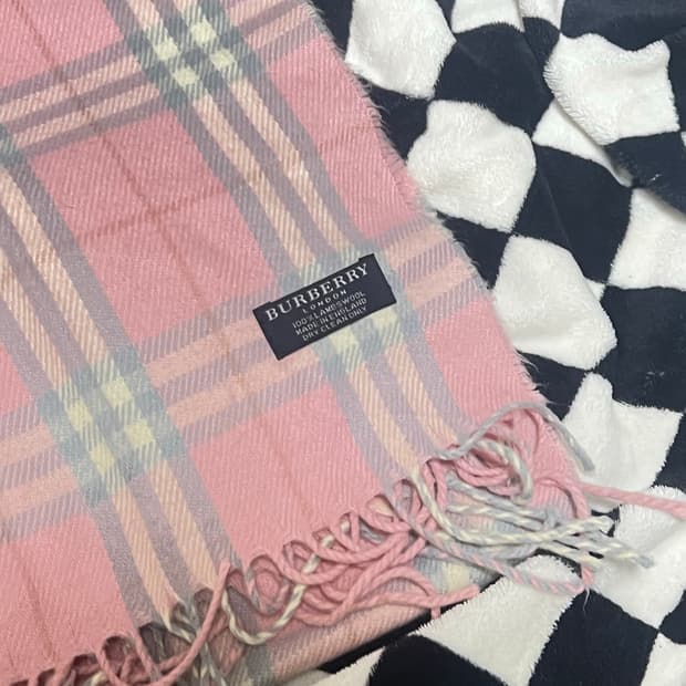 버버리 노바체크 핑크 머플러