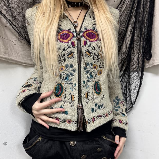 [OZZ ON] Flowers embroidery Wool 2-way Z