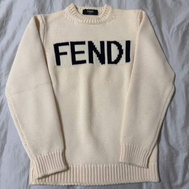 펜디(FENDI) 스웨터