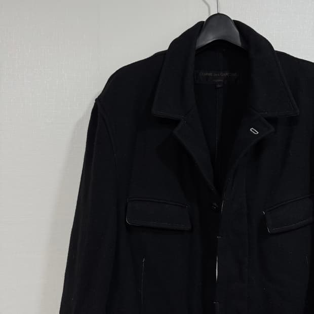 꼼데가르송 옴므 울 스티치 코트