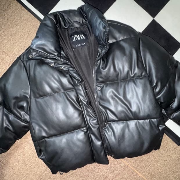 자라 페이크 레더 패딩 점퍼 판매합니다