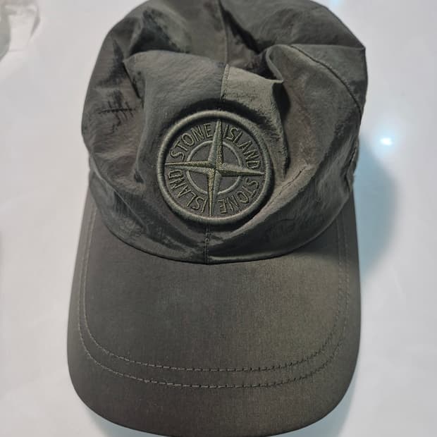 스톤아일랜드 나일론 캡 올리브 XL